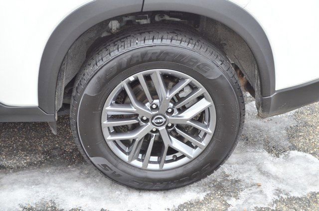 Used 2024 Nissan Rogue S image 12