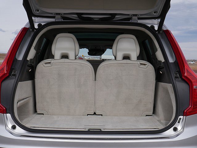 Used 2016 Volvo XC90 T6 Momentum w/ Momentum Plus Package image 50