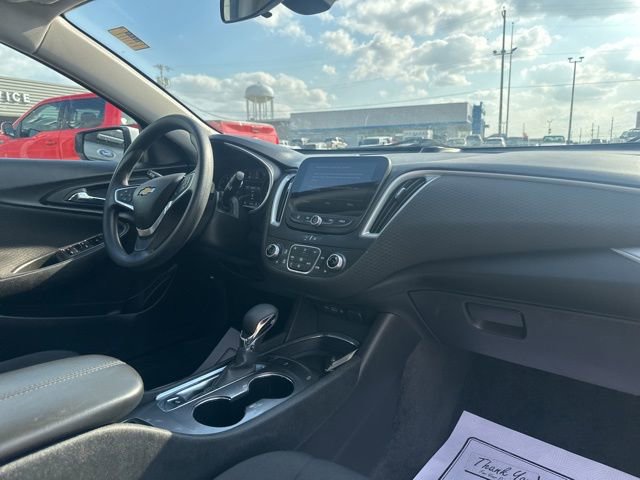 Used 2022 Chevrolet Malibu LT FWD image 9