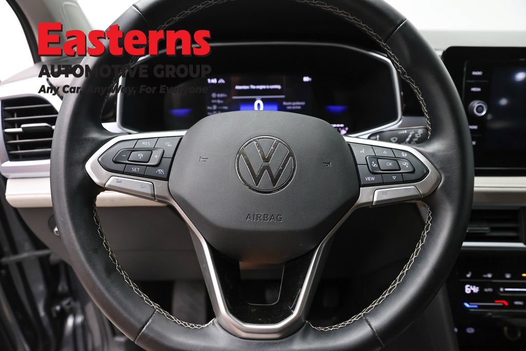 Used 2025 Volkswagen Taos SE AWD/4WD image 10