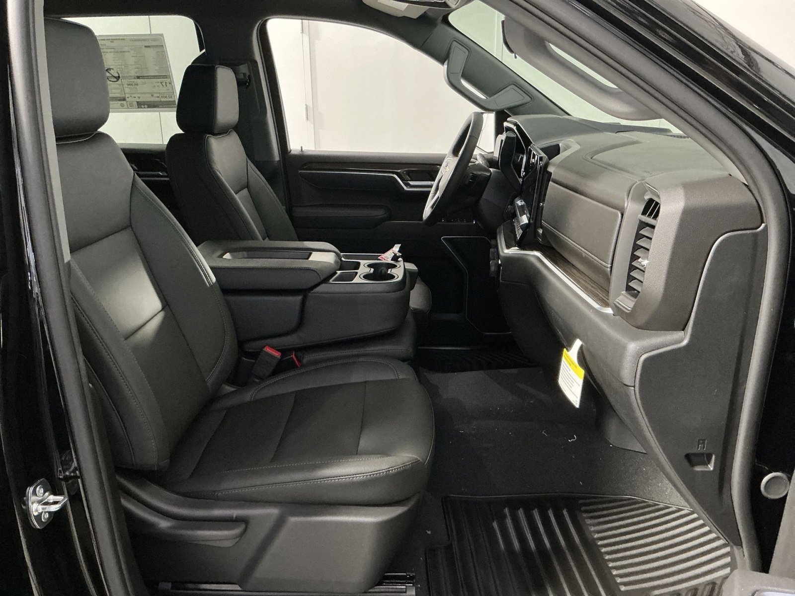 New 2026 Chevrolet Silverado 1500 LT w/ Leather Package AWD/4WD image 25
