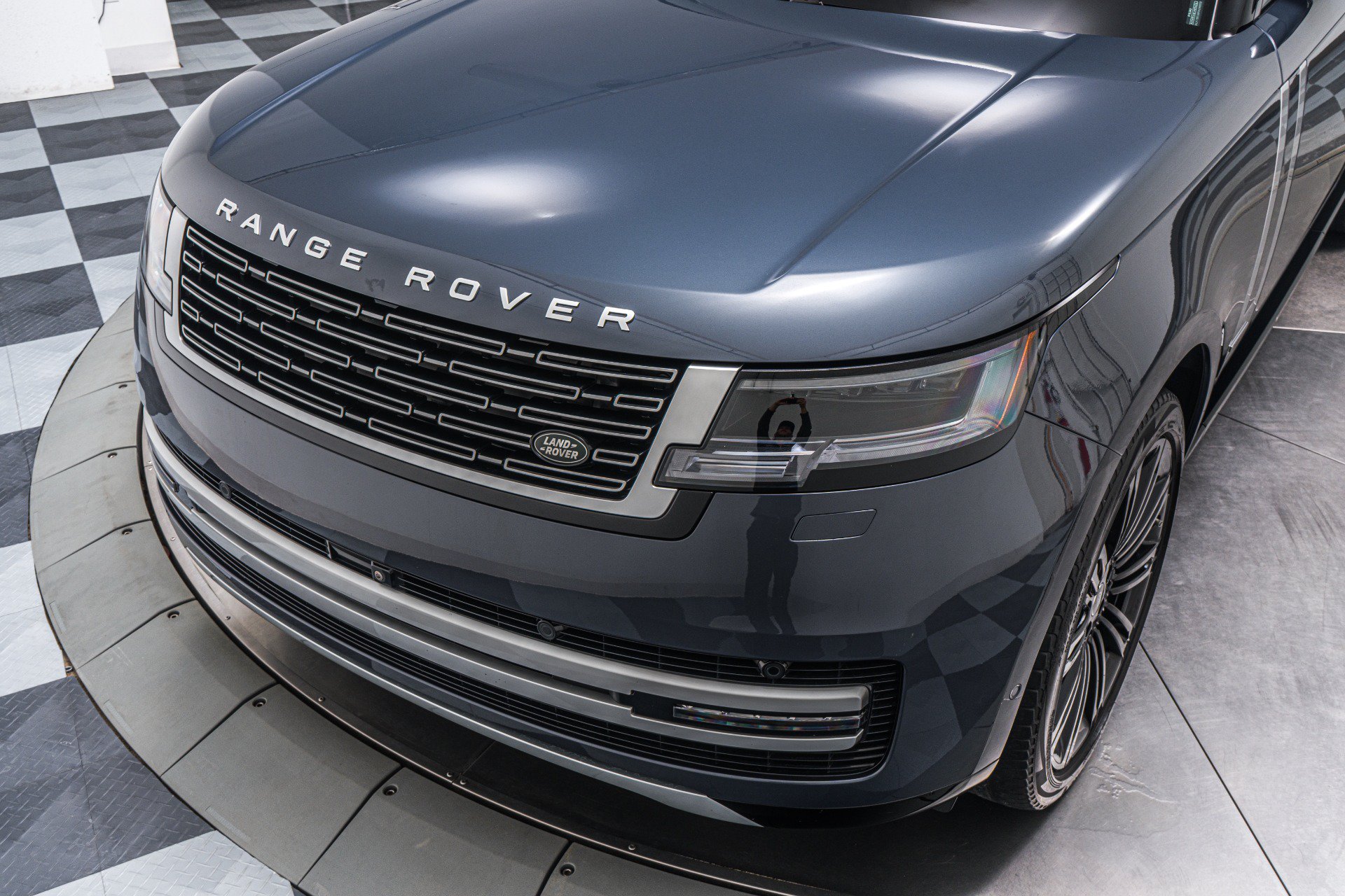 Used 2024 Land Rover Range Rover Long Wheelbase Autobiography AWD/4WD image 36