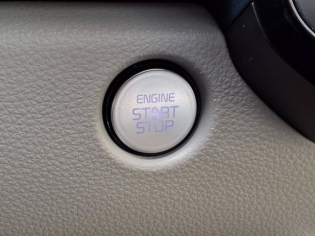 Used 2026 Kia Carnival SX w/ SX Dark Edition Package FWD image 18