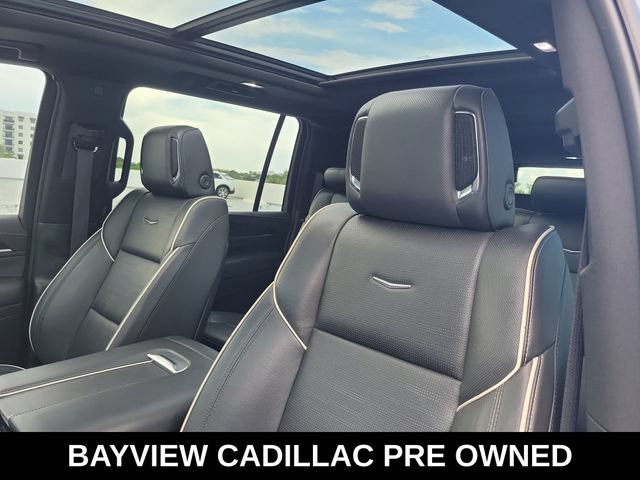 Used 2021 Cadillac Escalade ESV Sport AWD/4WD image 17