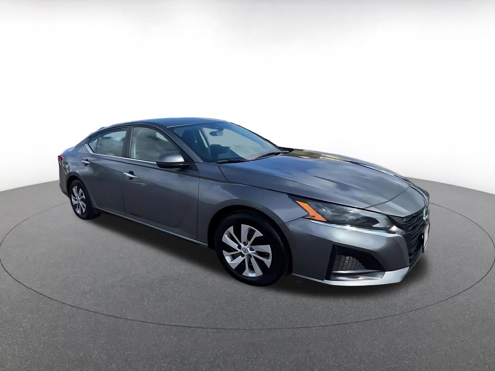 Used 2023 Nissan Altima 2.5 S FWD image 3