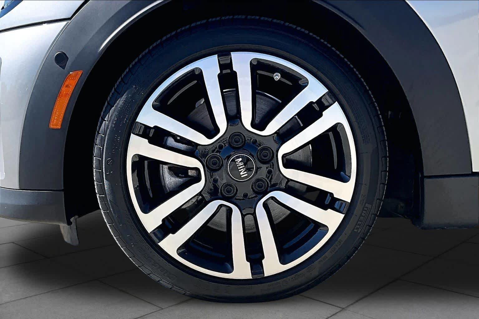 Used 2024 MINI Cooper S FWD image 9