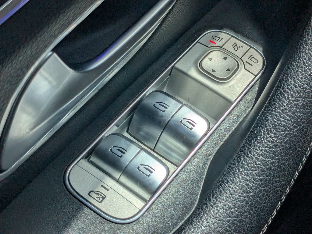 Used 2023 Mercedes-Benz GLS 450 4MATIC image 12