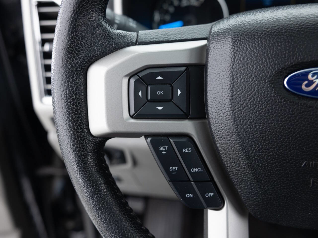 Used 2016 Ford F150 Lariat AWD/4WD image 42