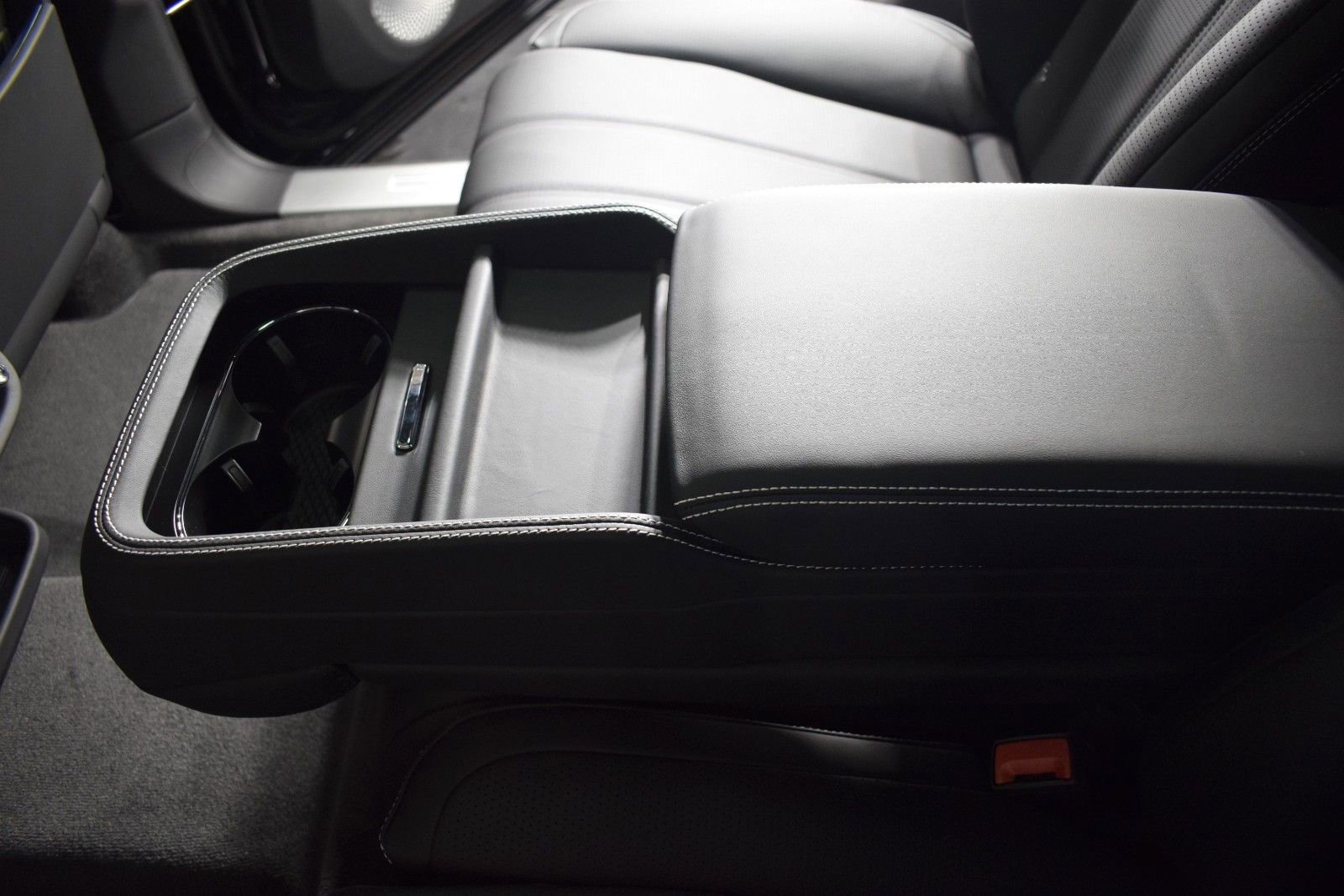 New 2024 Bentley Bentayga Extended Wheelbase image 21