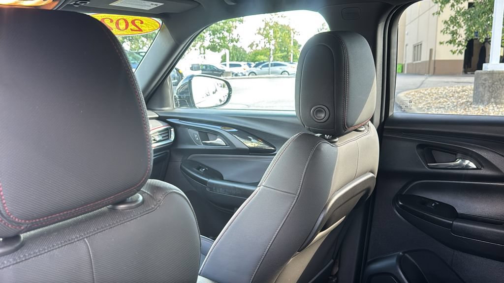 Used 2022 Chevrolet TrailBlazer RS w/ Sun and Liftgate Package AWD/4WD image 30