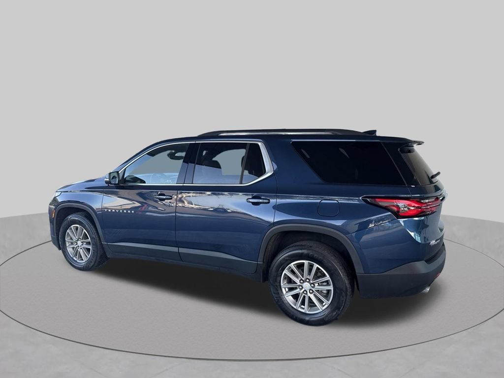 Used 2023 Chevrolet Traverse LT FWD image 4