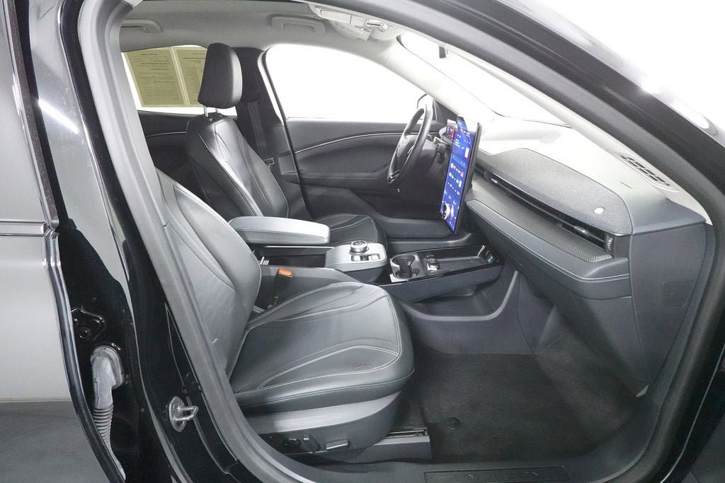 Used 2024 Ford Mustang Mach-E Premium AWD/4WD image 34