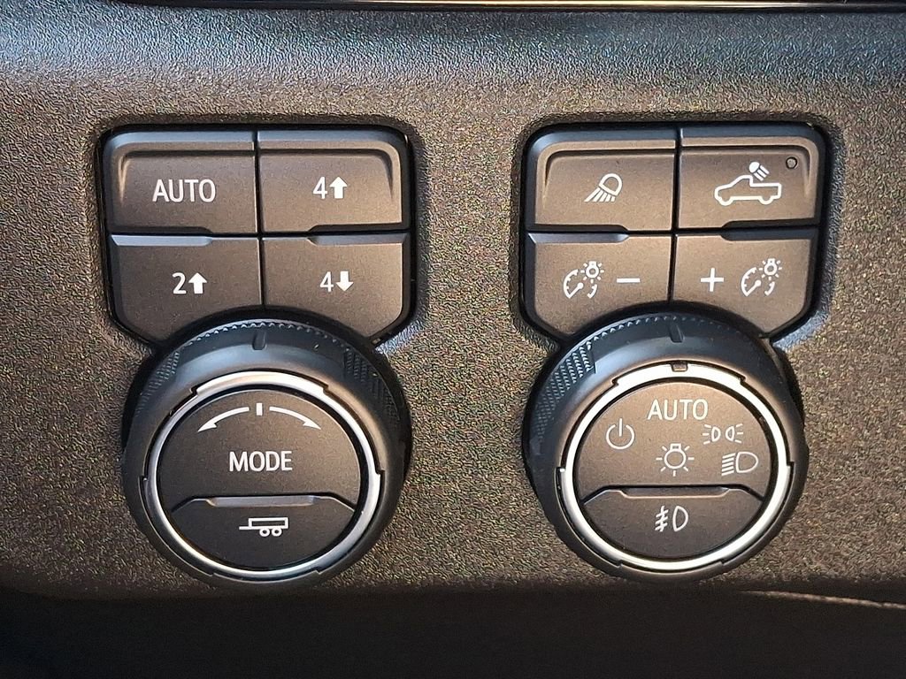 Used 2024 Chevrolet Silverado 2500 LTZ w/ LTZ Plus Package image 27