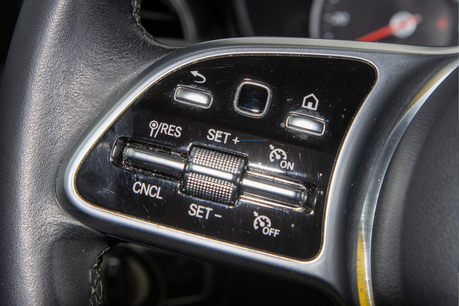 Used 2022 Mercedes-Benz GLC 300 image 27