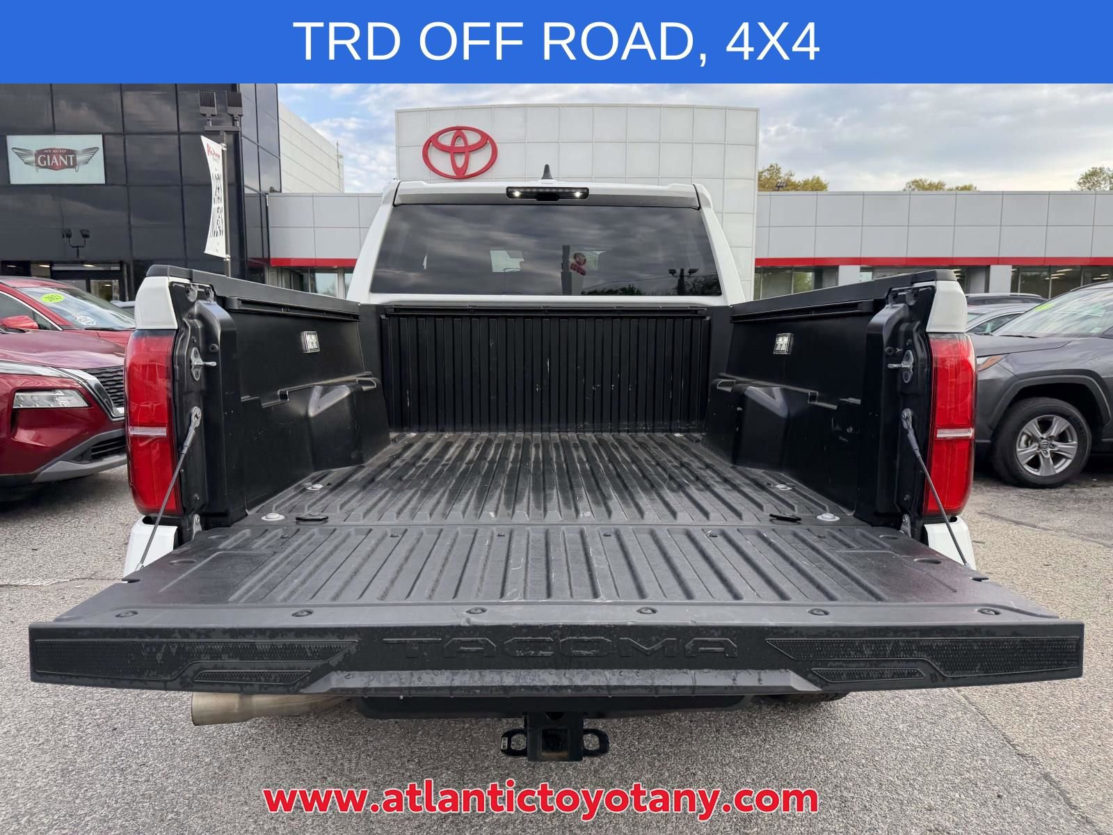 Certified 2024 Toyota Tacoma TRD Off-Road AWD/4WD image 11