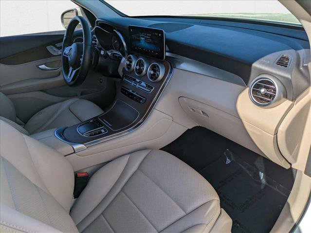 Used 2021 Mercedes-Benz GLC 300 GLC 300 w/ Premium Package image 21