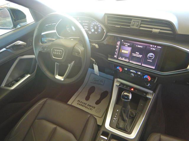 Used 2025 Audi Q3 2.0T Premium image 17