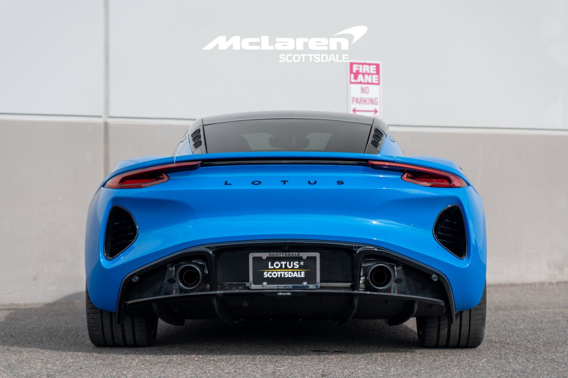 Used 2025 Lotus Emira RWD image 6