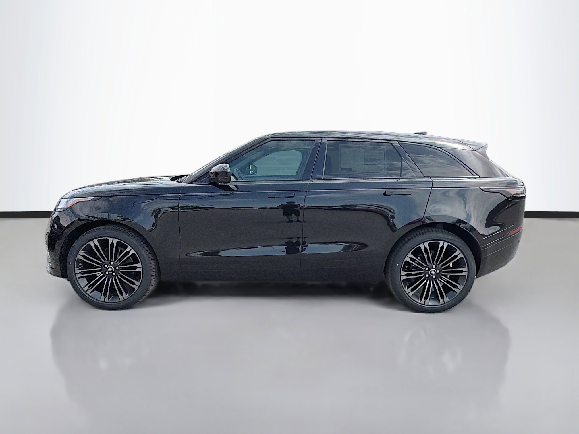 New 2026 Land Rover Range Rover Velar Dynamic SE AWD/4WD image 2
