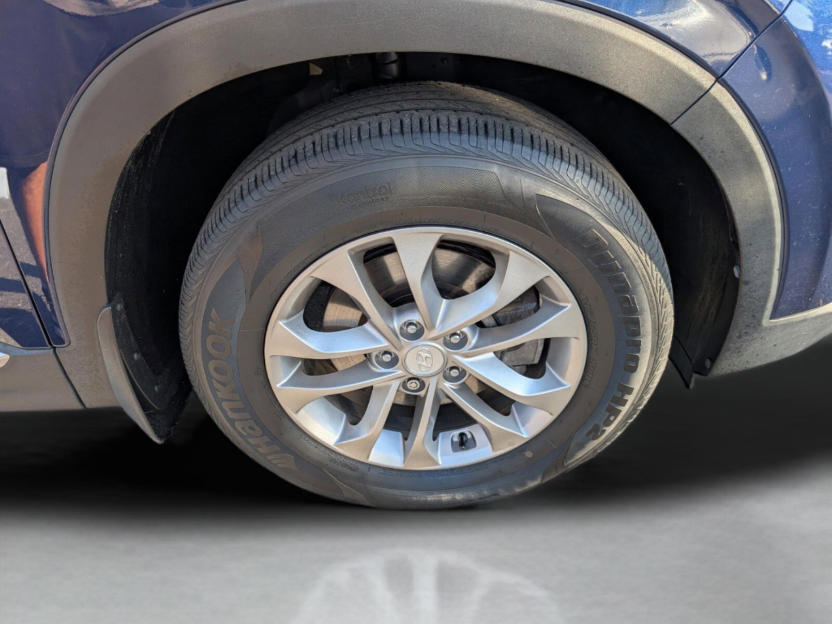 Used 2020 Hyundai Santa Fe SEL image 35