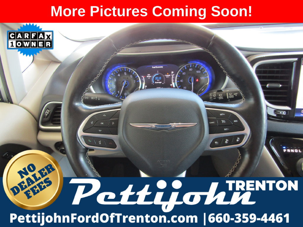 Used 2021 Chrysler Pacifica Touring-L FWD image 26