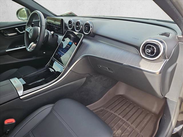 Used 2025 Mercedes-Benz C 300 Sedan image 22