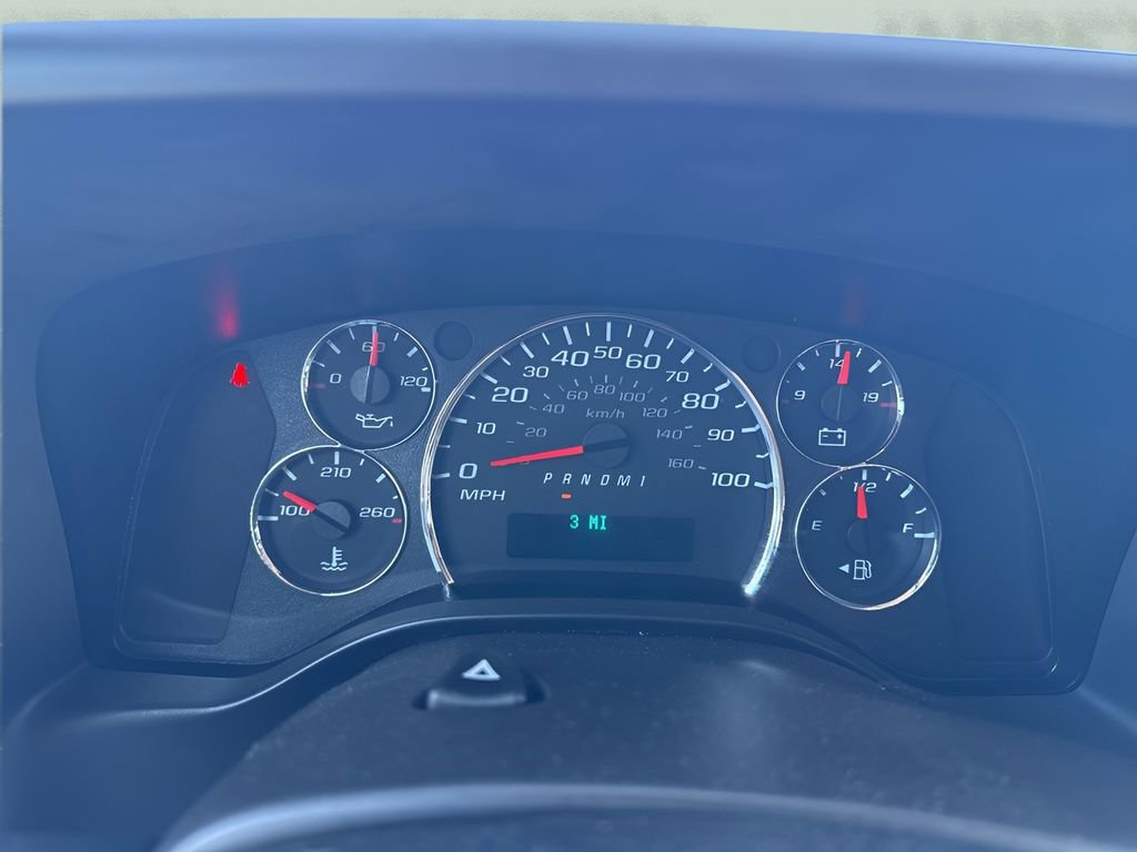 Used 2025 Chevrolet Express 3500 LT w/ LT Preferred Equipment Group RWD image 9