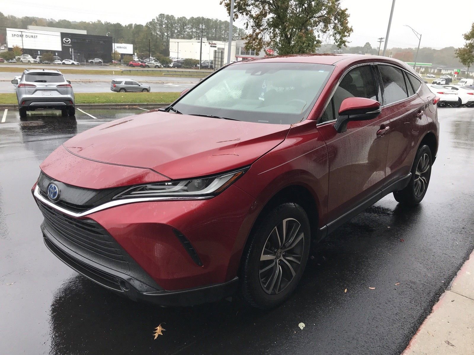 Used 2023 Toyota Venza LE image 7