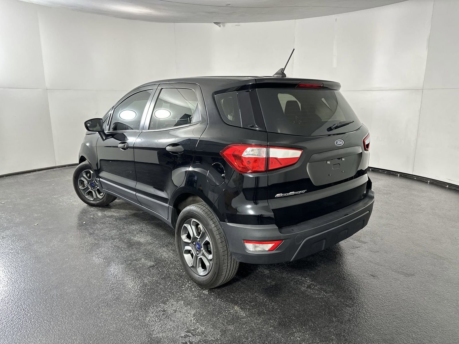 Used 2021 Ford EcoSport S image 9