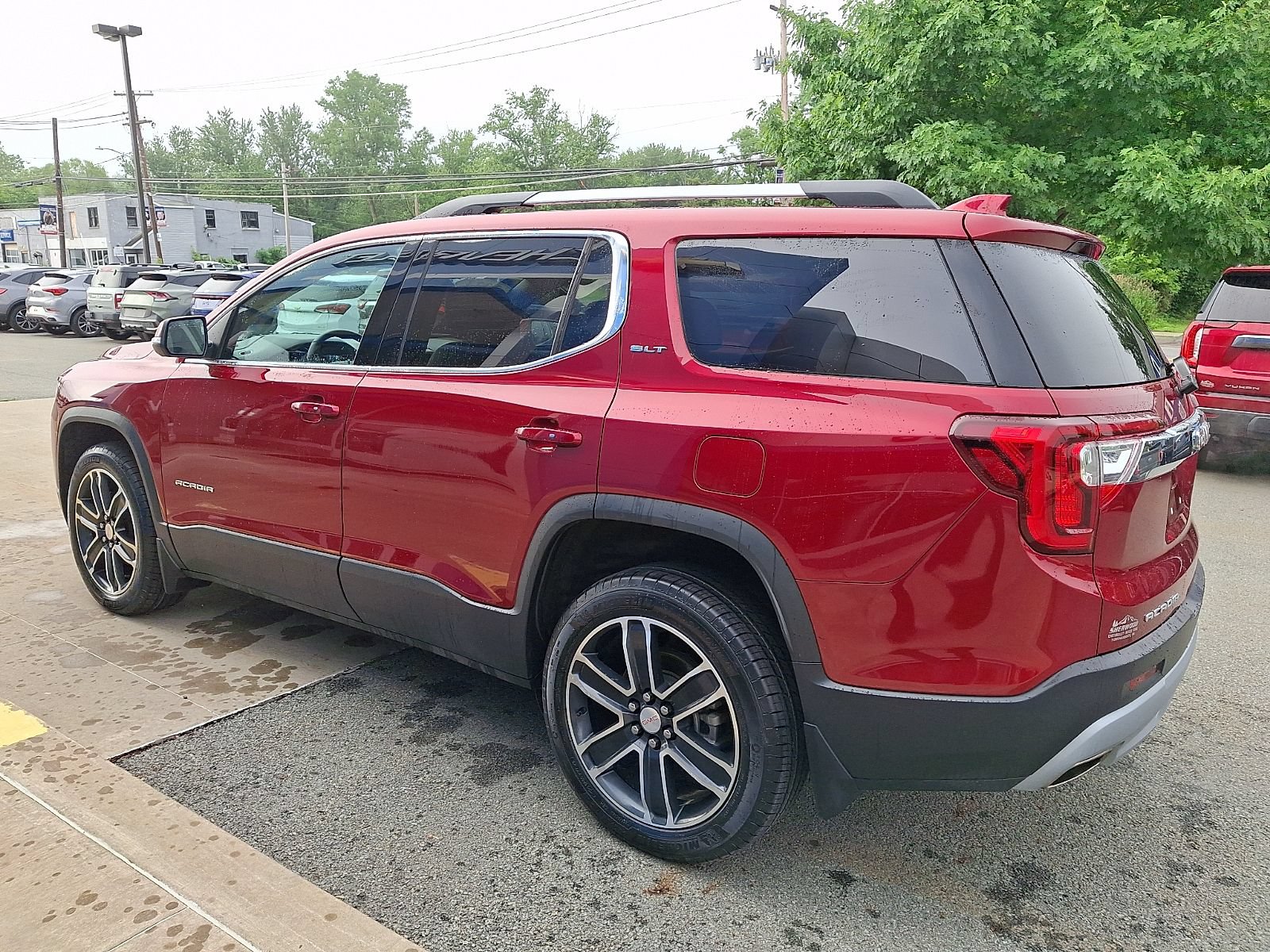 Used 2023 GMC Acadia SLT w/ Technology Package AWD/4WD image 4