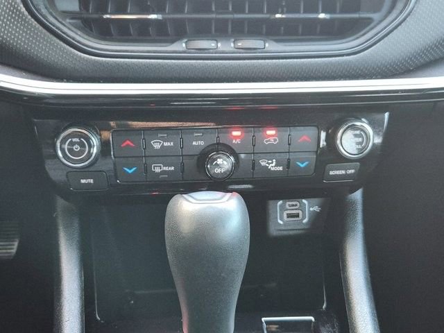 Used 2024 Jeep Compass Latitude w/ Convenience Group AWD/4WD image 17