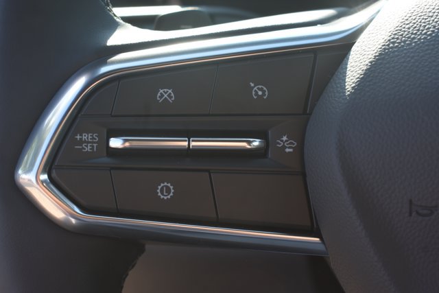 New 2027 Chevrolet Equinox LT w/ Safety and Technology Package FWD image 18