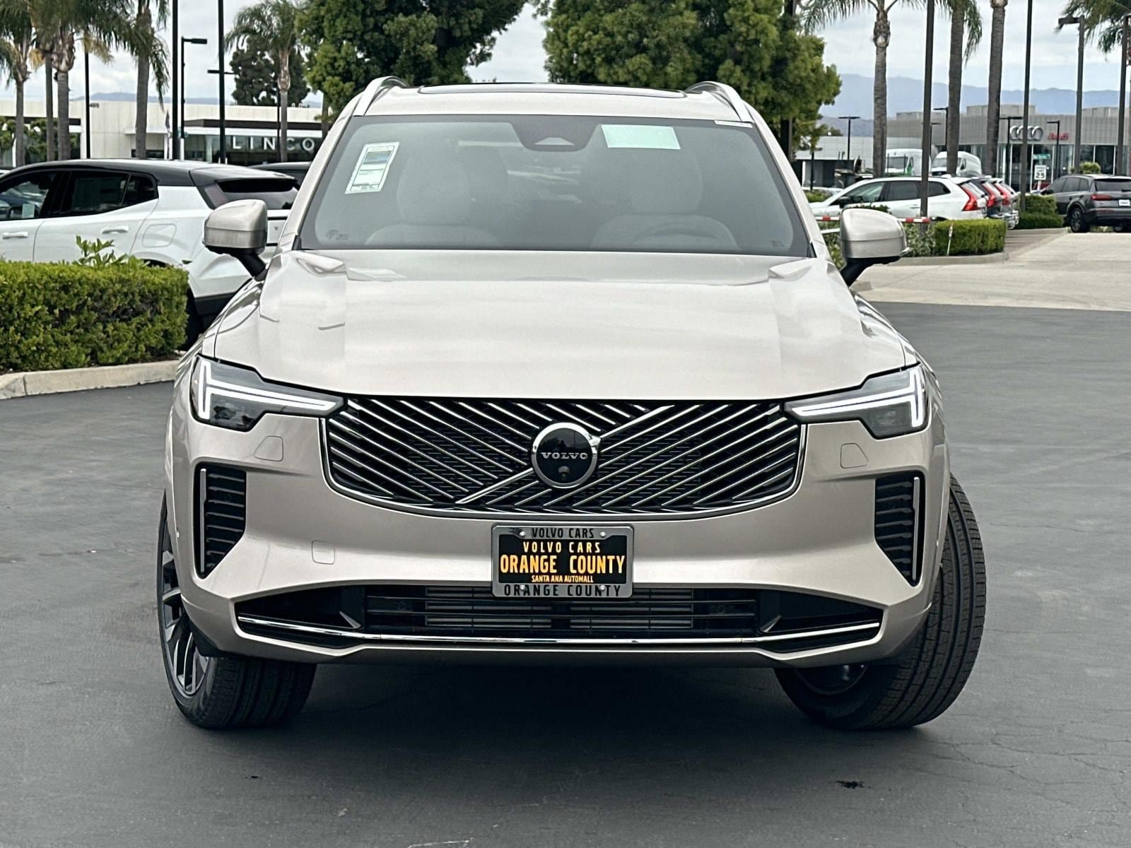 New 2026 Volvo XC90 T8 Plus w/ Protection Package Premier AWD/4WD image 2