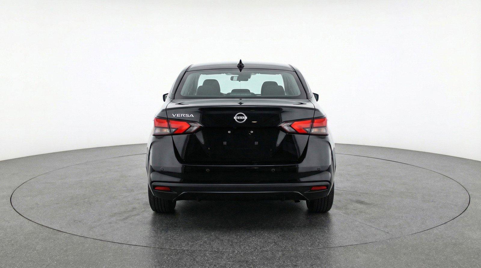 Used 2025 Nissan Versa SV image 7