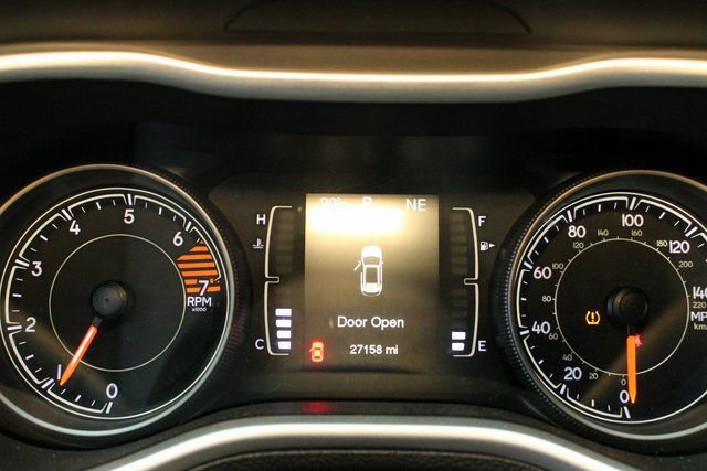 Used 2017 Jeep Cherokee Sport image 23