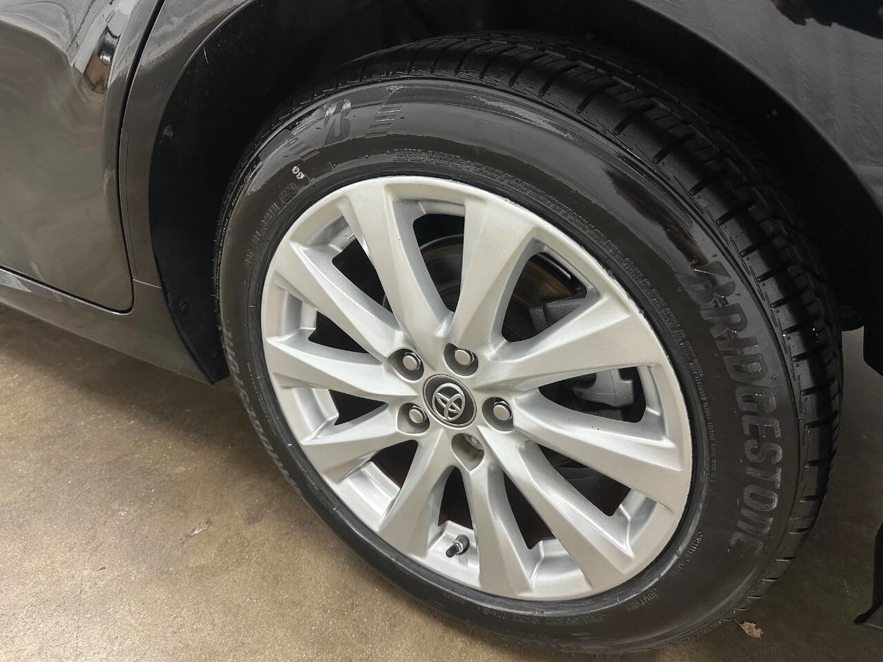 Used 2018 Toyota Camry LE image 16