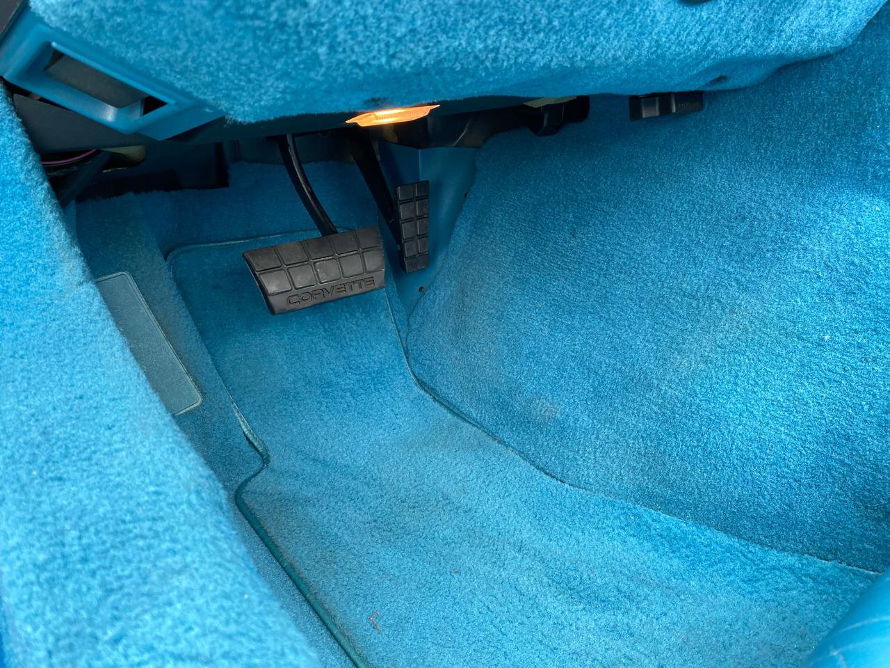 Used 1989 Chevrolet Corvette Convertible RWD image 20