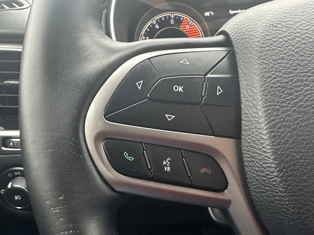 Used 2019 Jeep Cherokee Overland w/ Technology Group image 24