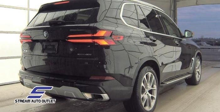 Used 2024 BMW X5 xDrive40i w/ Premium Package image 5