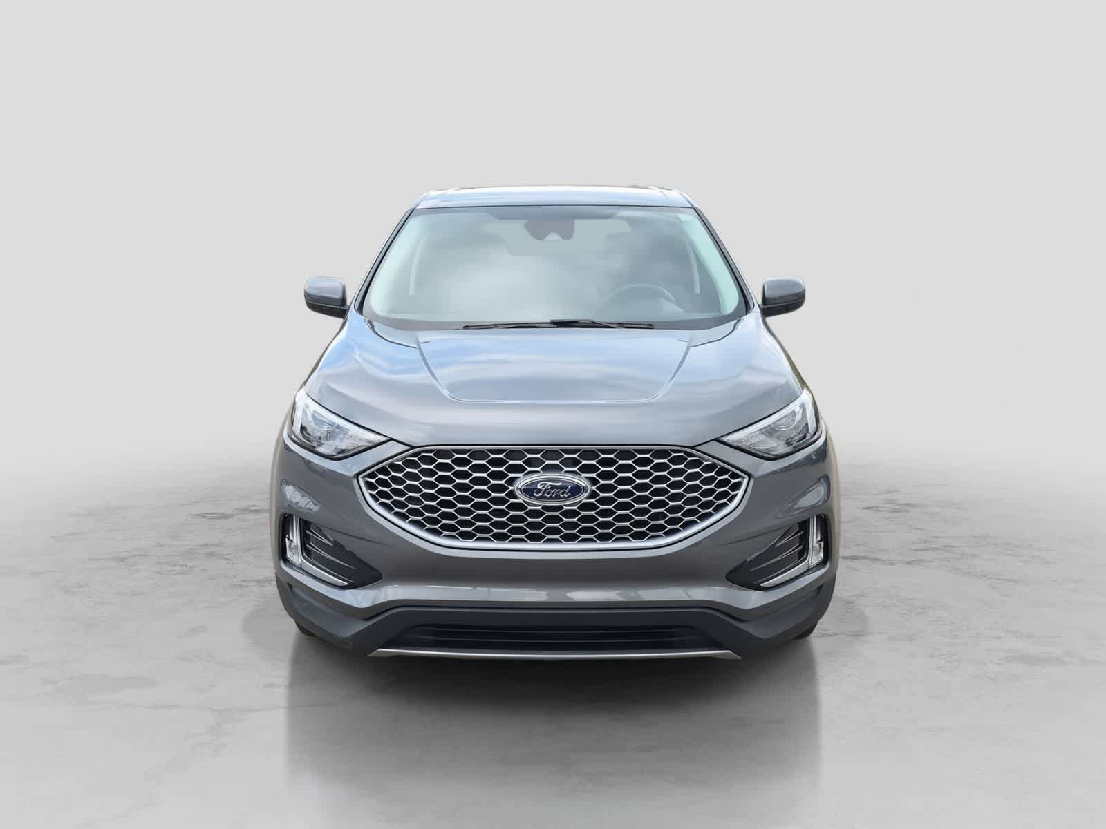 Certified 2024 Ford Edge SEL w/ Convenience Package AWD/4WD image 3