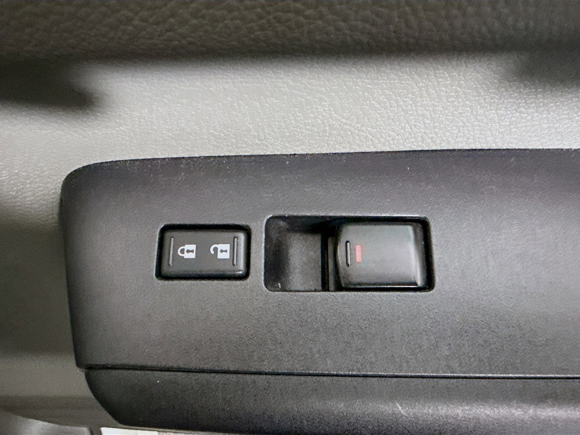 Used 2017 Nissan NV 3500 S w/ Power Package image 24