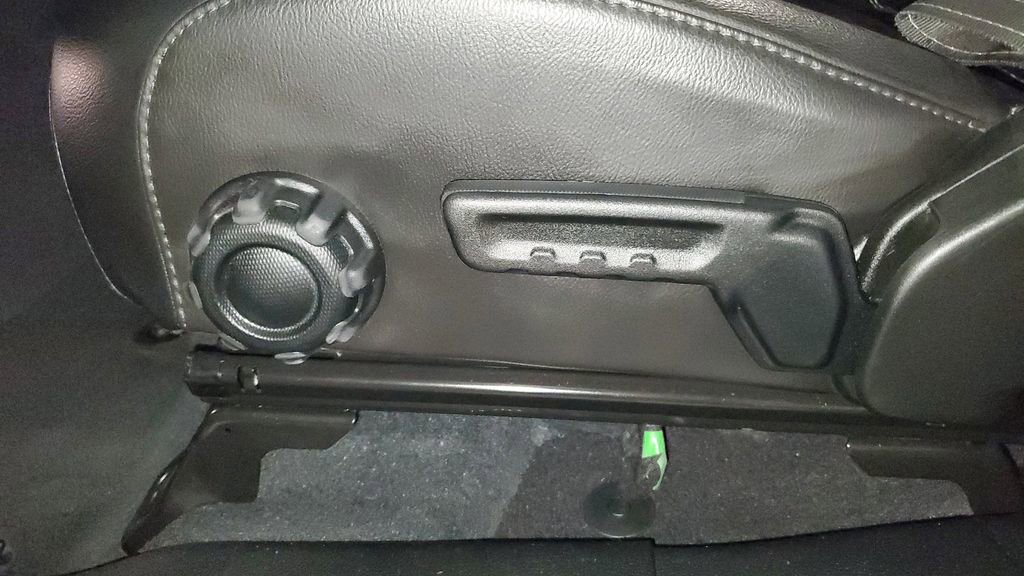 Used 2022 Jeep Wrangler Unlimited Sahara w/ Cold Weather Group image 23