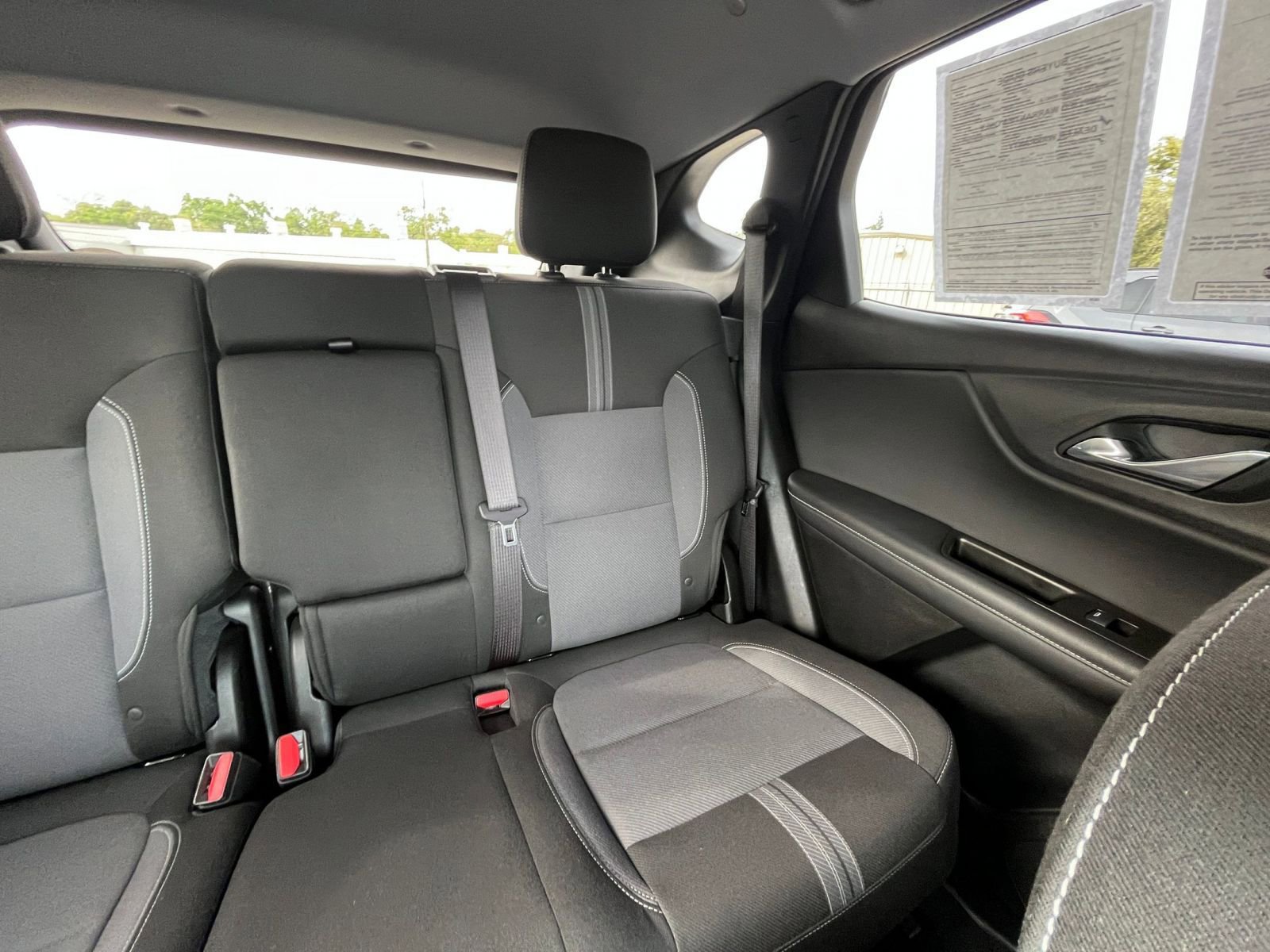 Used 2025 Chevrolet Blazer LT FWD image 39