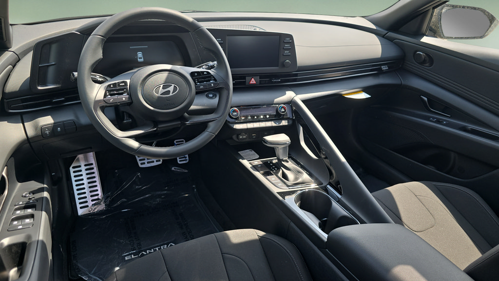 New 2026 Hyundai Elantra SEL Sport Premium FWD image 18