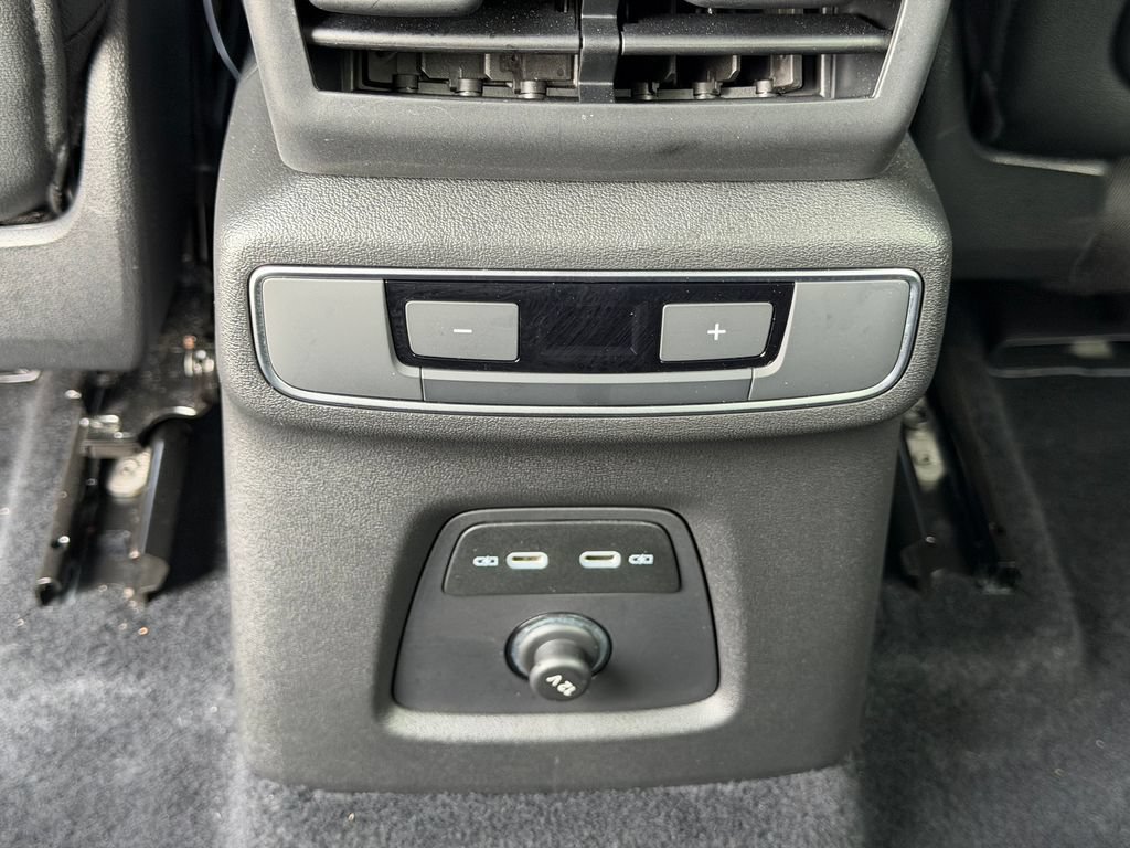 Certified 2023 Audi Q4 e-tron Premium Plus w/ Premium Plus RWD image 22