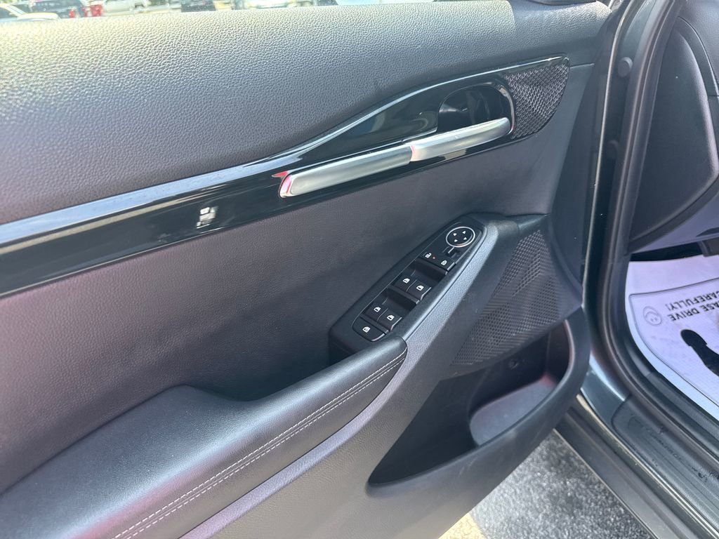 Used 2025 Kia Seltos S FWD image 13