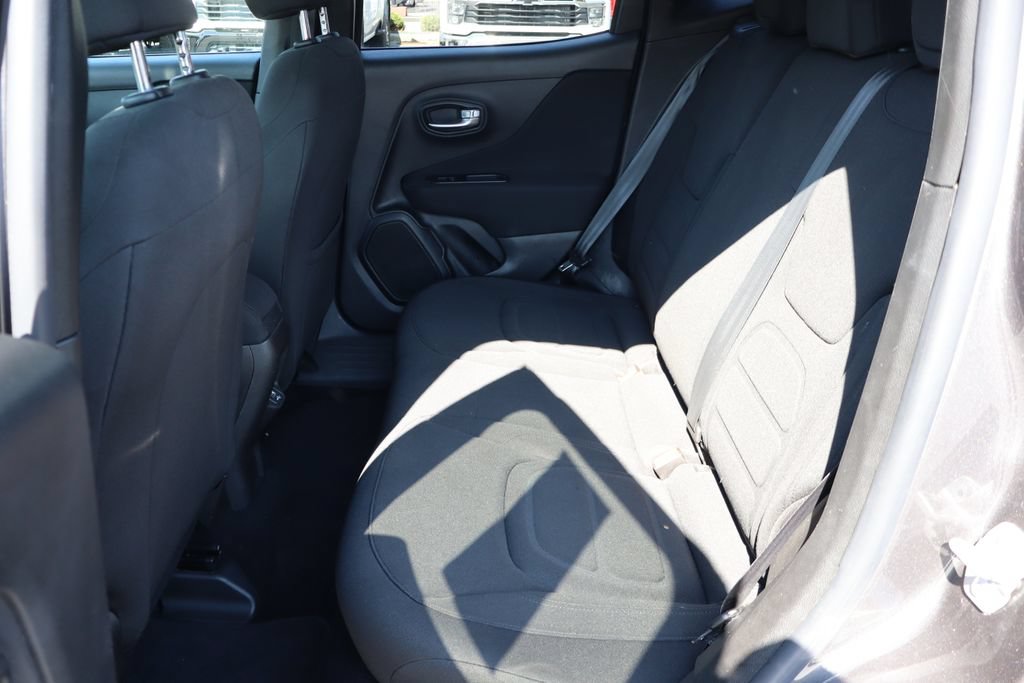 Used 2021 Jeep Renegade Latitude AWD/4WD image 22
