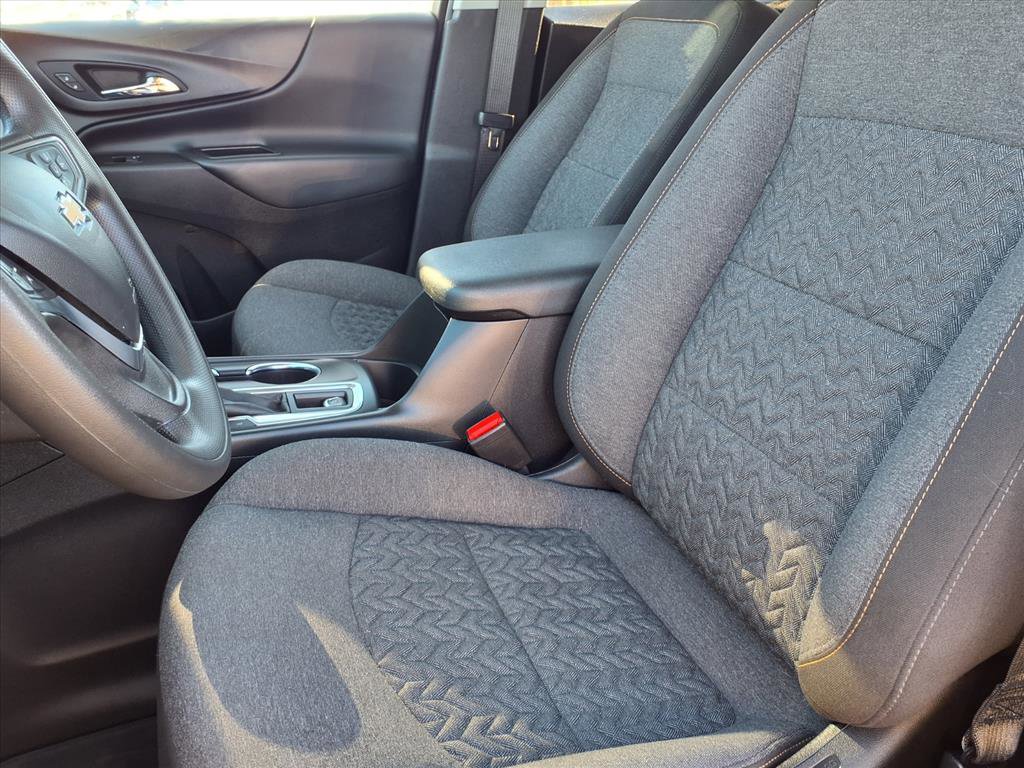 Used 2022 Chevrolet Equinox LT w/ LPO, Floor Liner Package image 3