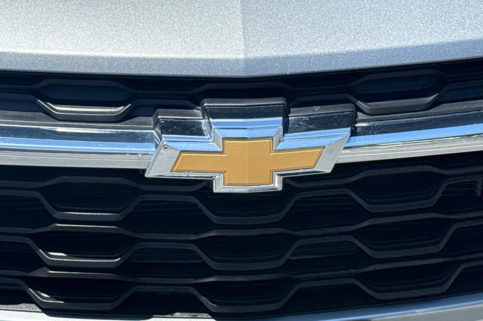 Used 2025 Chevrolet Trax LS FWD image 8