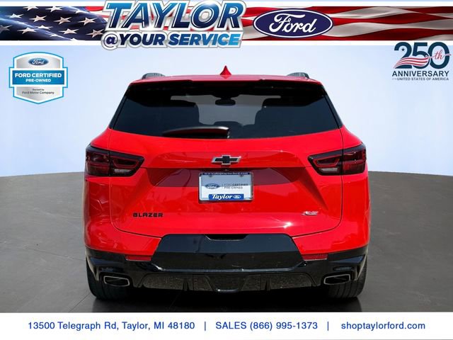 Used 2023 Chevrolet Blazer RS w/ Enhanced Convenience Package FWD image 4